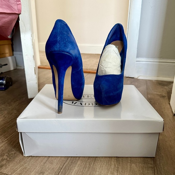 Steve Madden Blue Suede Platform Heels - Picture 10 of 11